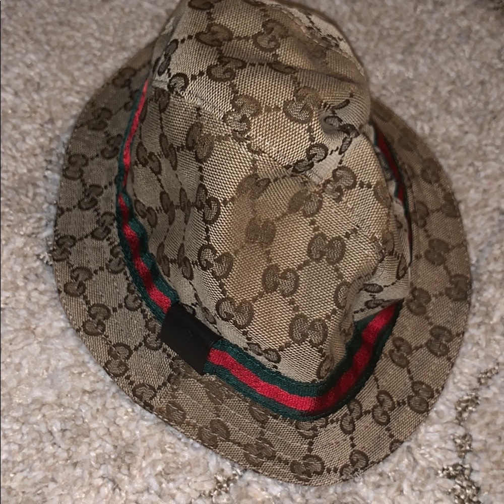 Gucci hat 🎩